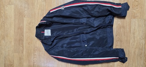 몽클레어 바람막이